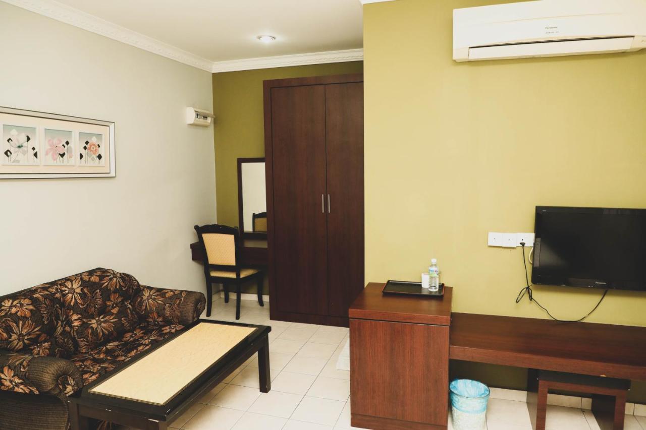 Bayu View Hotel Кланг Екстериор снимка