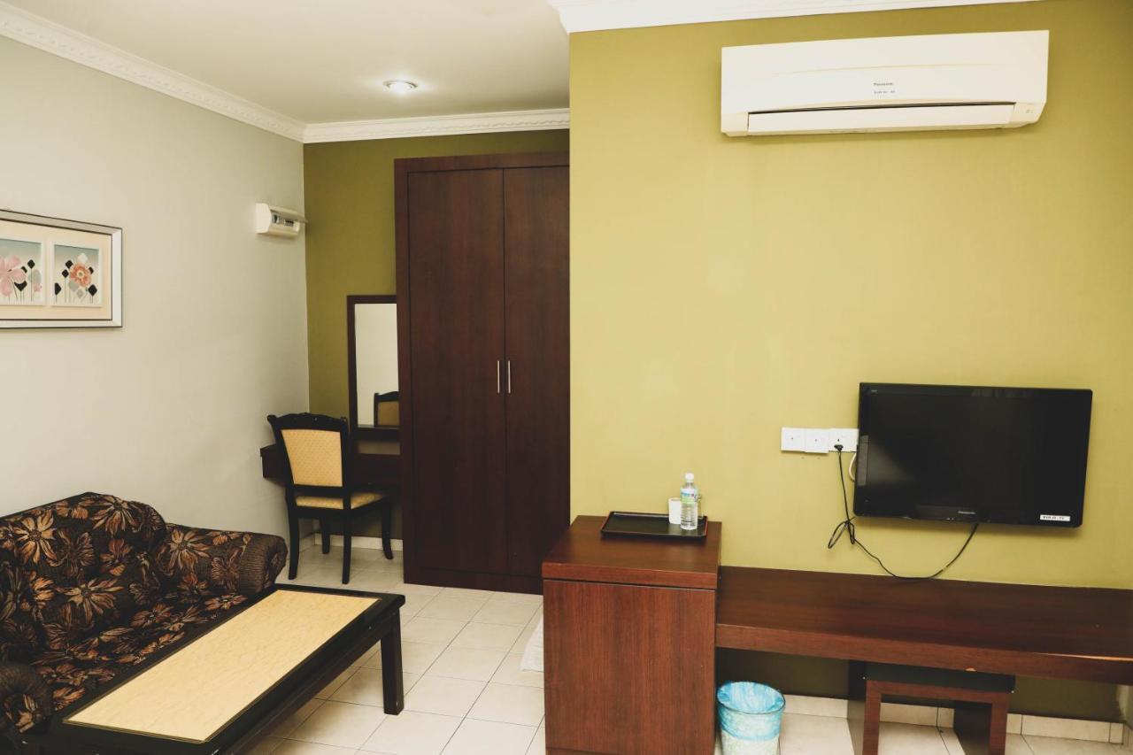 Bayu View Hotel Кланг Екстериор снимка