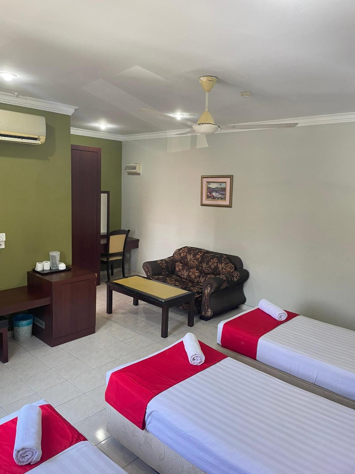 Bayu View Hotel Кланг Екстериор снимка