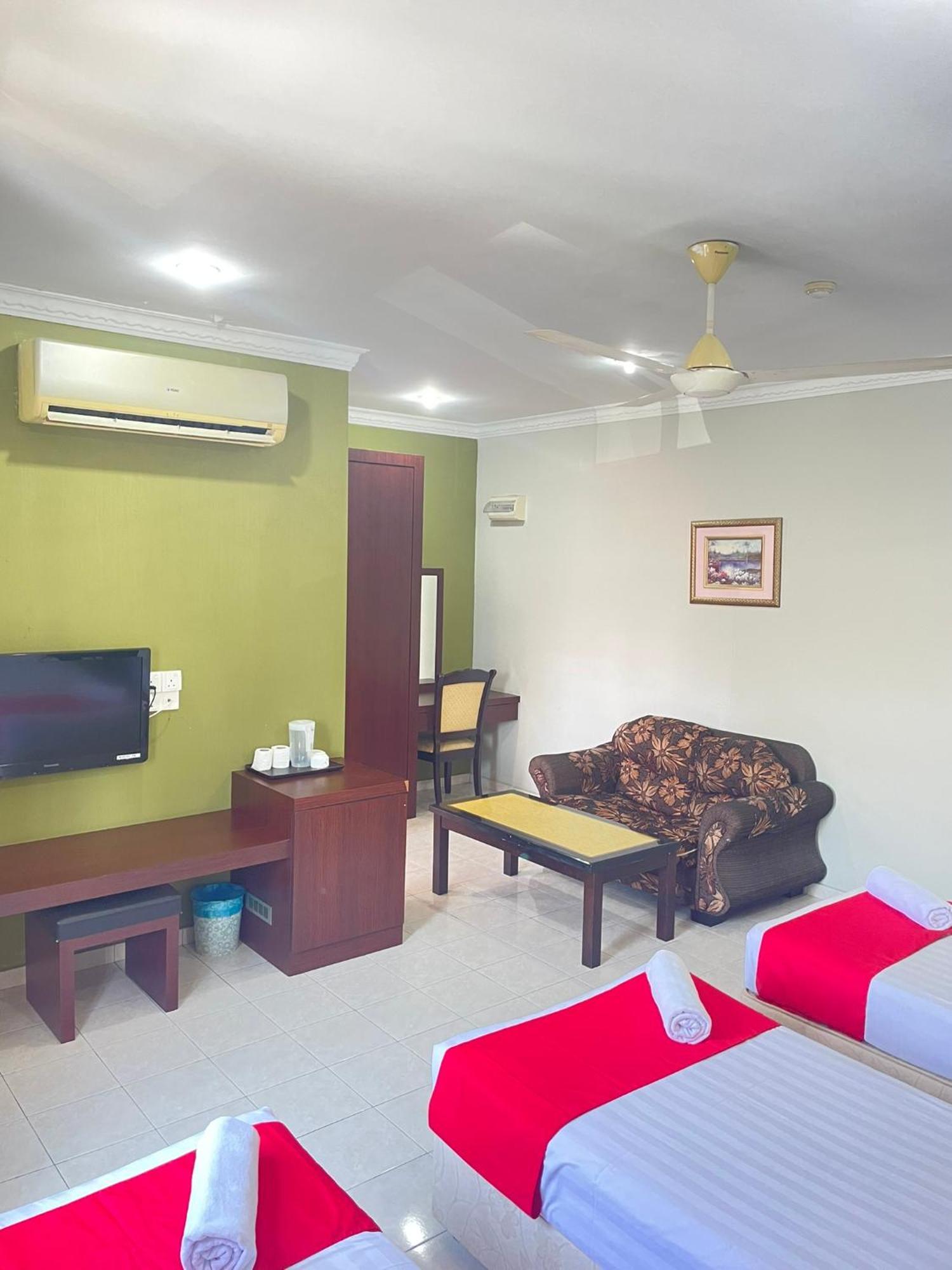 Bayu View Hotel Кланг Екстериор снимка