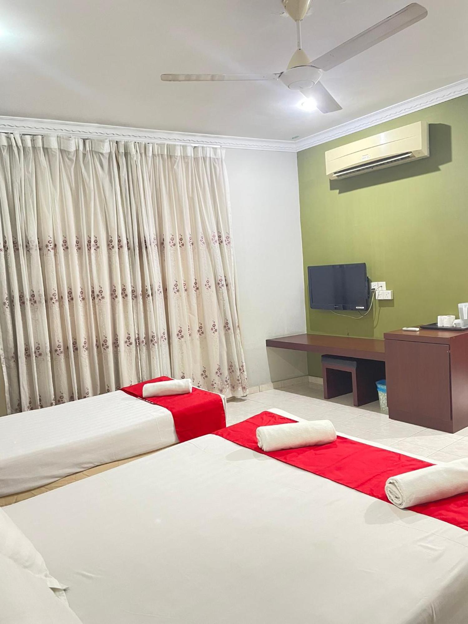 Bayu View Hotel Кланг Екстериор снимка
