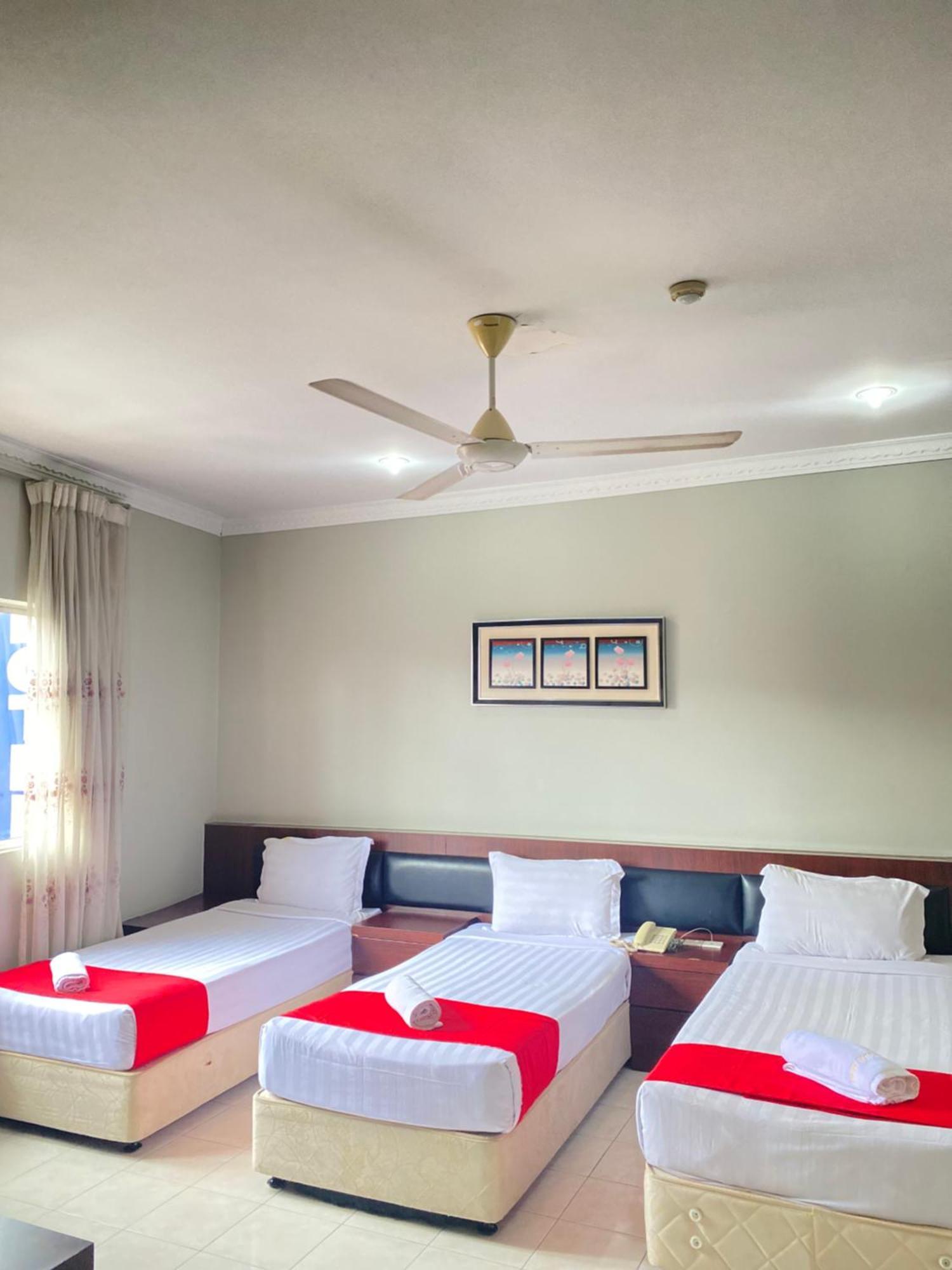 Bayu View Hotel Кланг Екстериор снимка