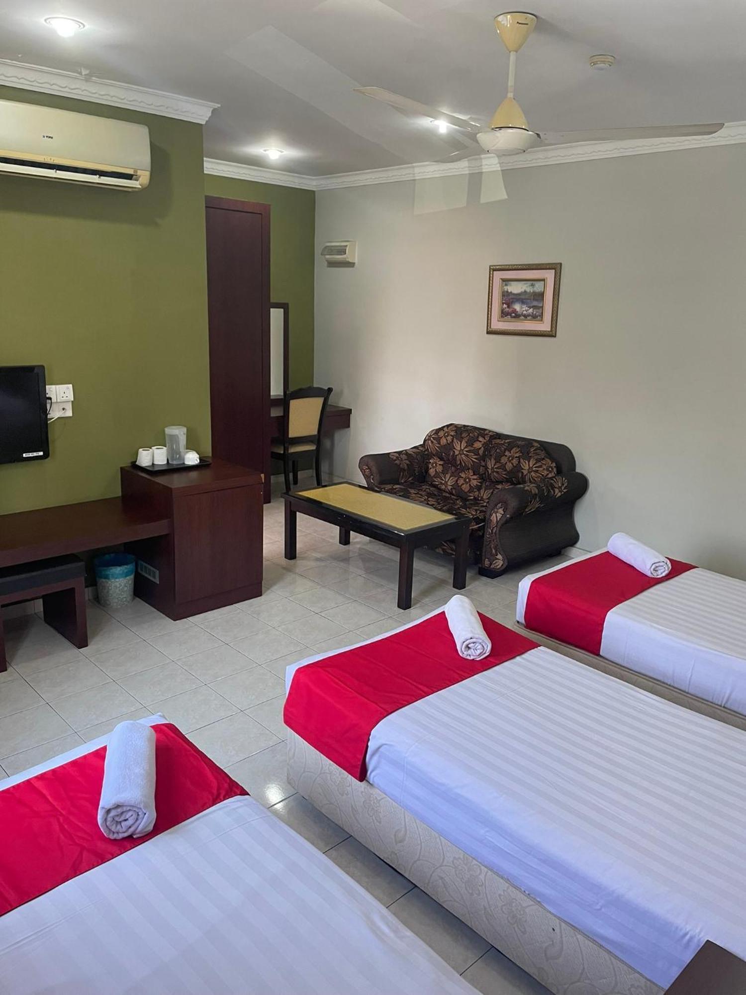 Bayu View Hotel Кланг Екстериор снимка