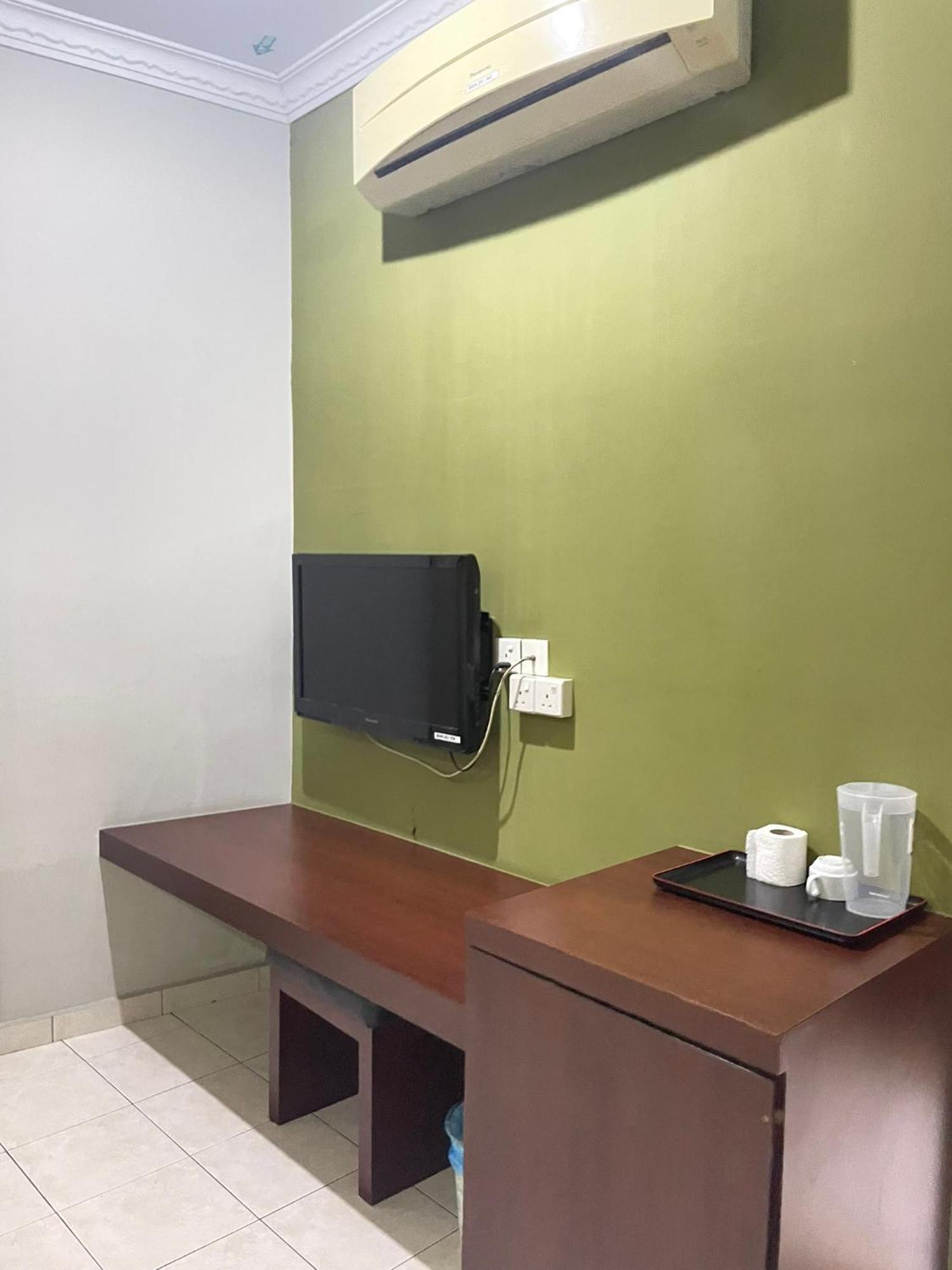 Bayu View Hotel Кланг Екстериор снимка