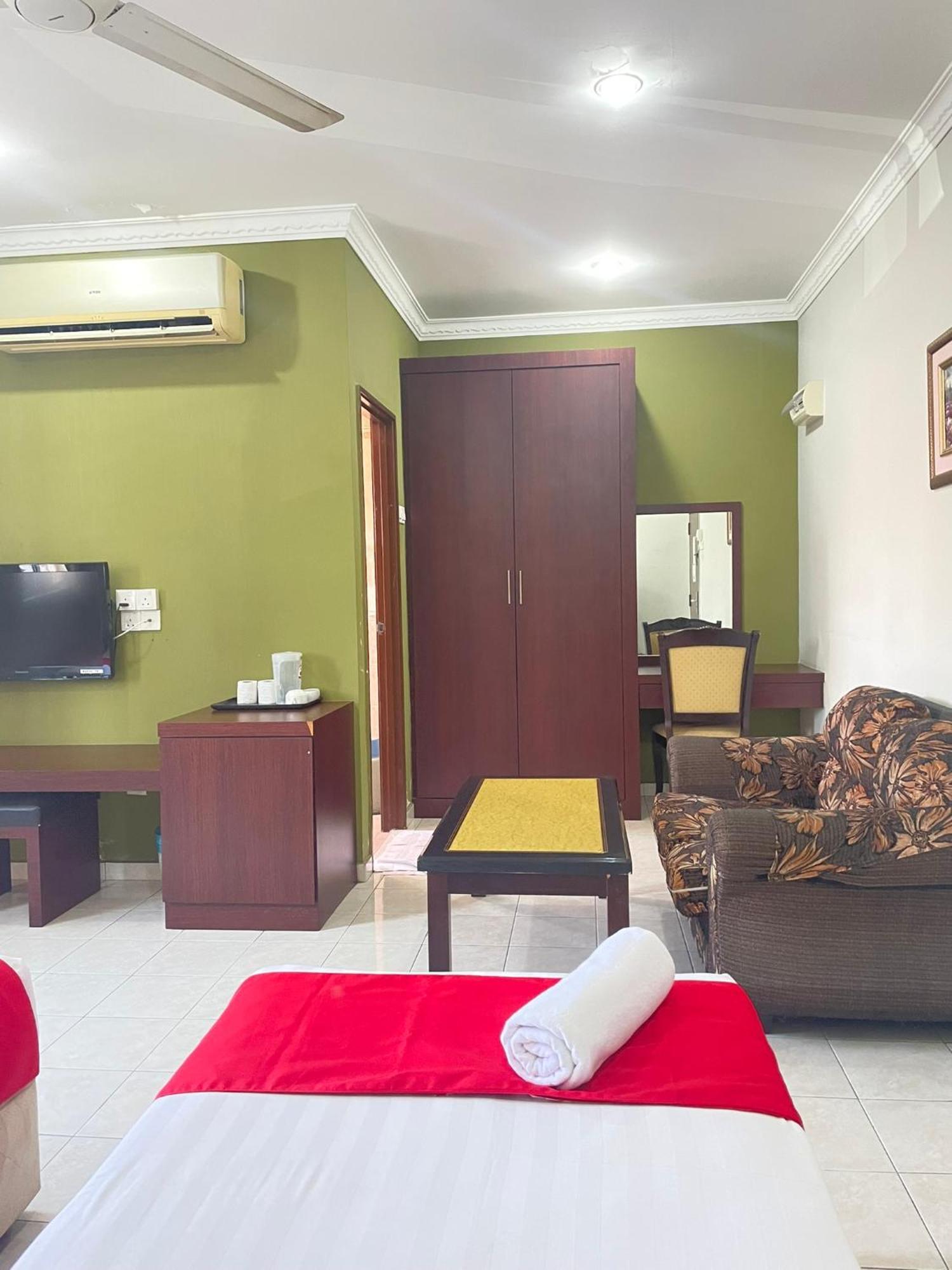 Bayu View Hotel Кланг Екстериор снимка