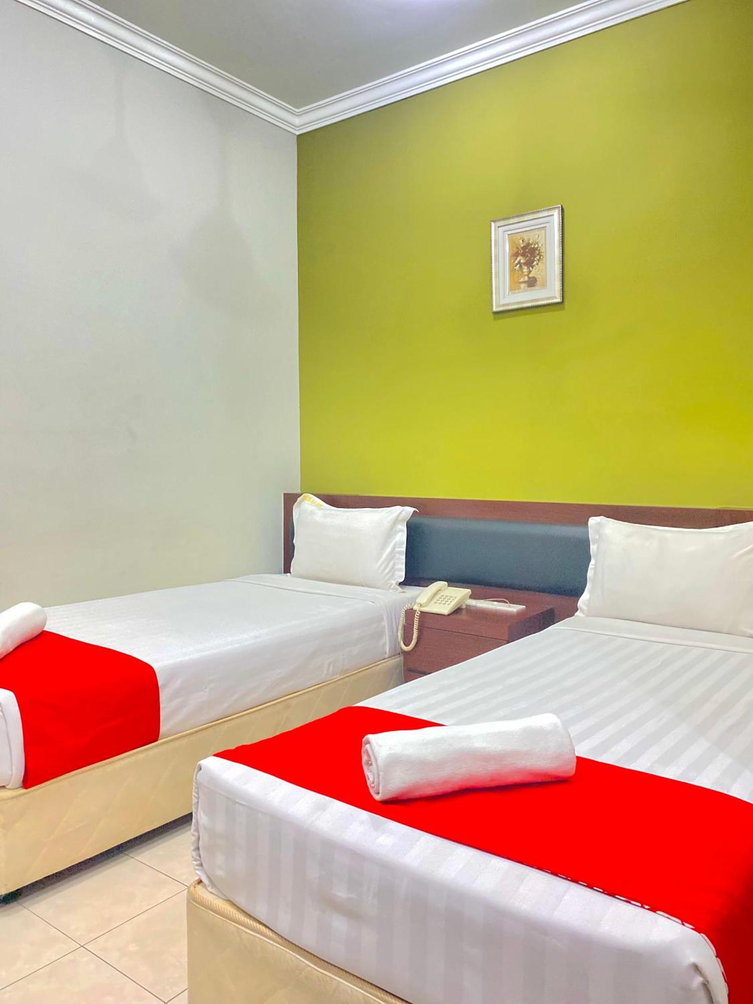 Bayu View Hotel Кланг Екстериор снимка